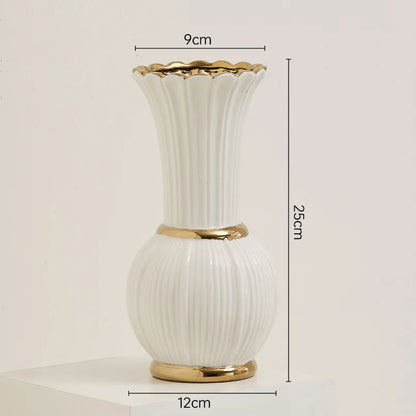Vaso de Cerâmica Elegância Creme | Estilo Moderno com Detalhes Dourados