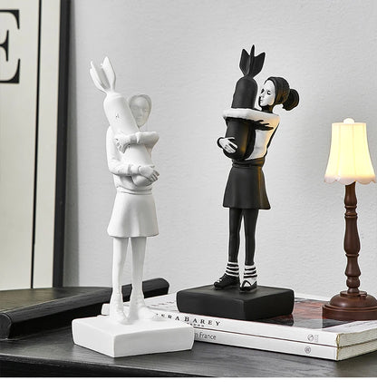 Novo bancosy abraçando bomba menina resina estátua escultura decoração para casa hugger abraçando bomba de paz menina acessórios sala estar decoração